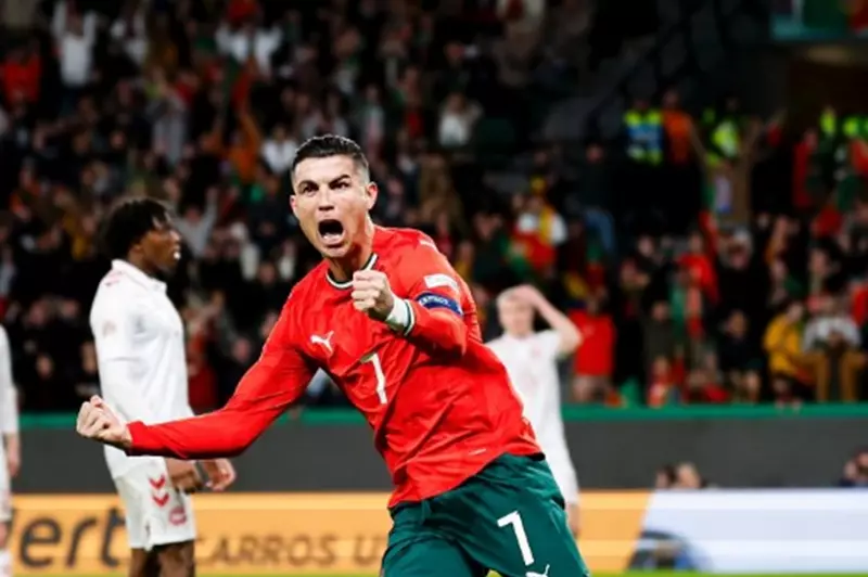 رونالدو يشعل حماس الجماهير البرتغالية قبيل نهائي إسبانيا: يوم آخر لصناعة التاريخ