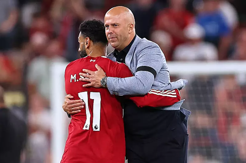 يلا كورة يكشف تفاصيل مشادة بين صلاح وسلوت في ليفربول